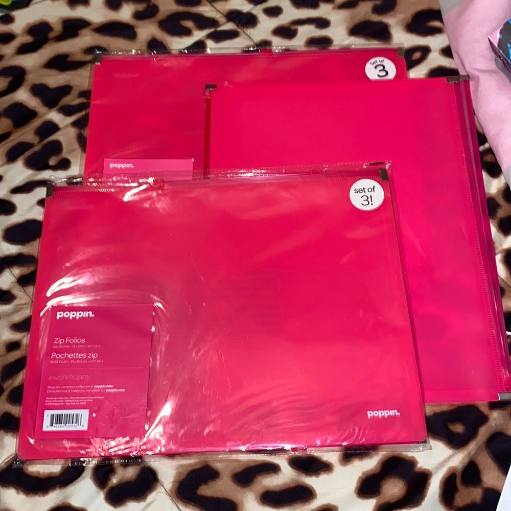 Pippin Hot Pink Zipfolio Folders set of 3 bundle